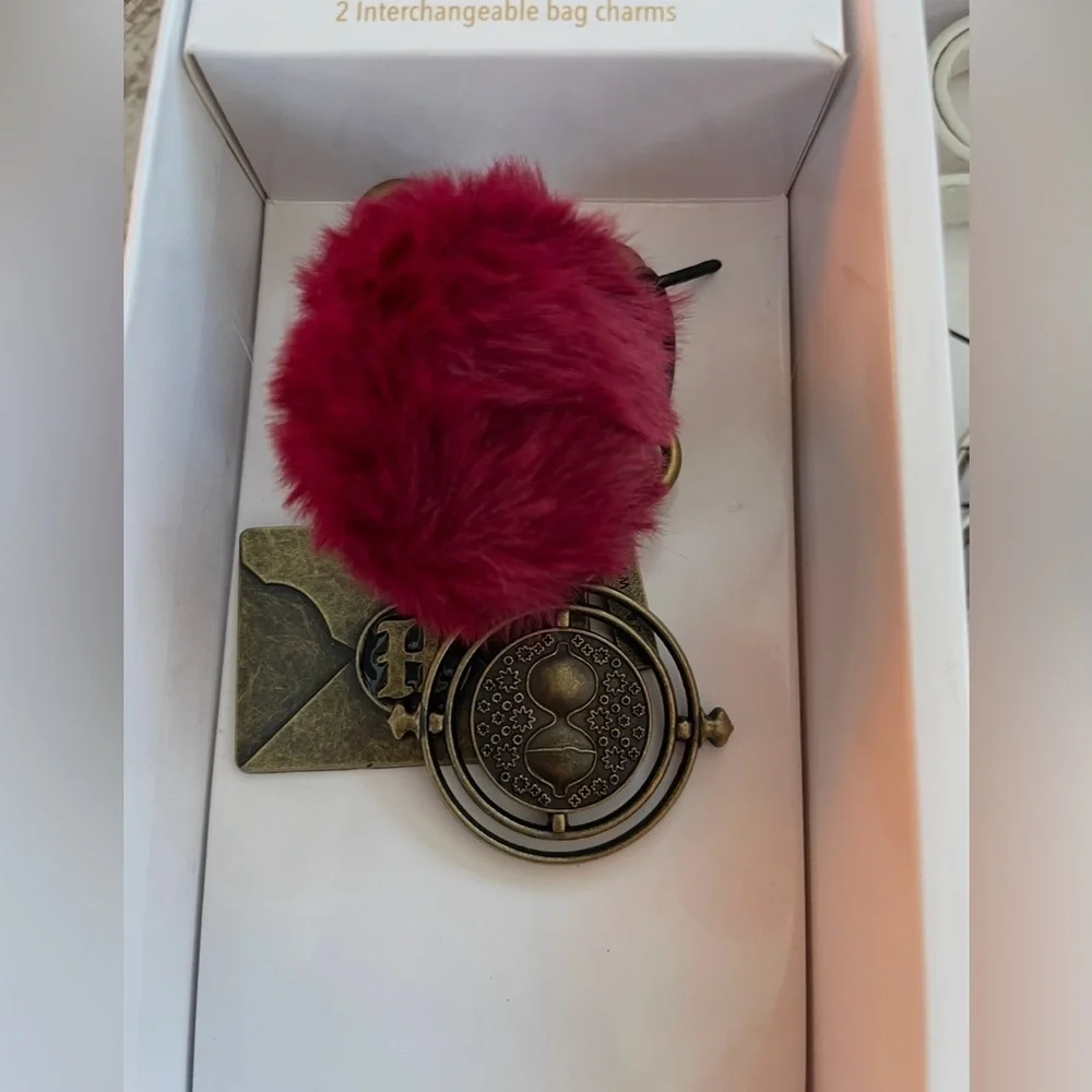 NWT Harry Potter Hedwig the Owl Crossbody Bag and Keychains Gift Set